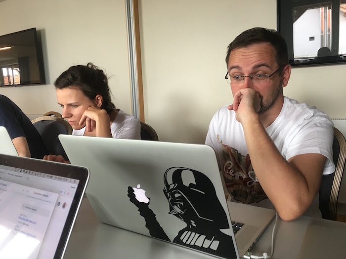 support-heroes-stressed-on-chat