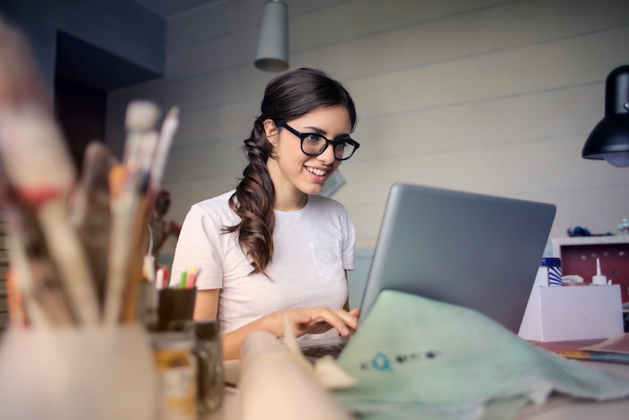 Top Tips to Master B2B Lead Generation Using Live Chat Top Tips to Master B2B Lead Generation Using Live Chat
